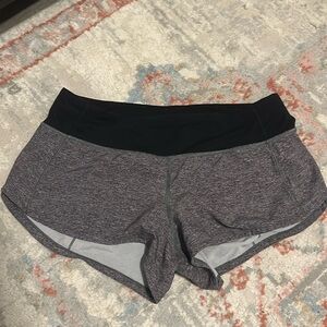 Size 6 lululemon speed up low rise shorts